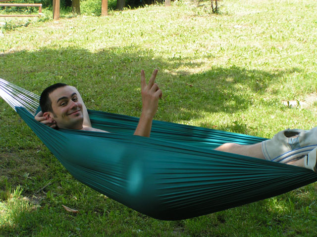 132 Pacco_pausiert_in_seiner_Haengematte