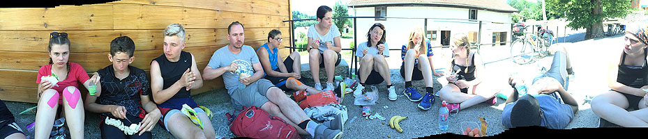 Rast auf dem Weg nach Maîche